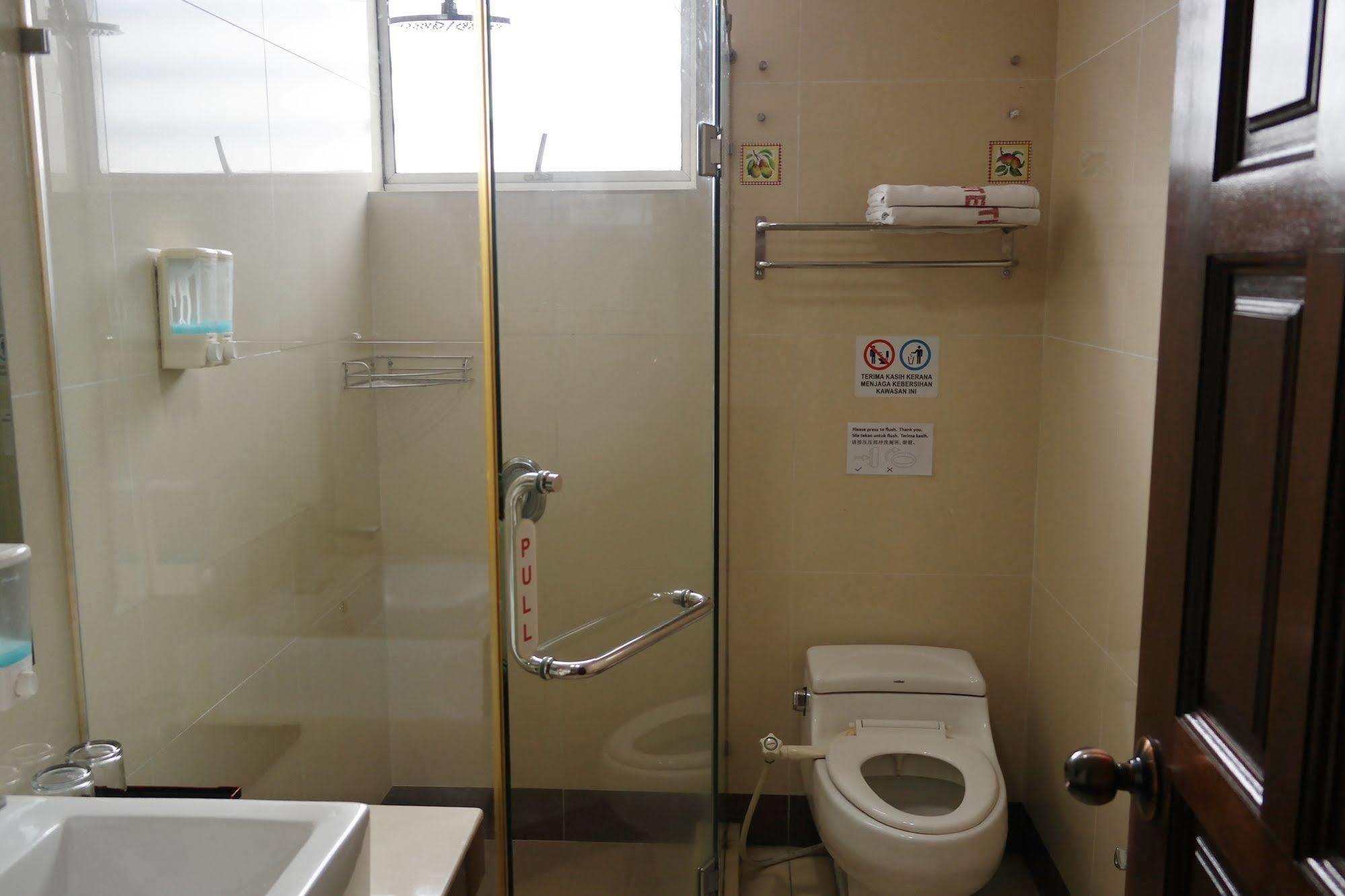 Family Hotel Klang Ngoại thất bức ảnh